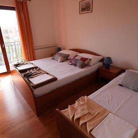 Apartments Perina Šibenik Exterior foto