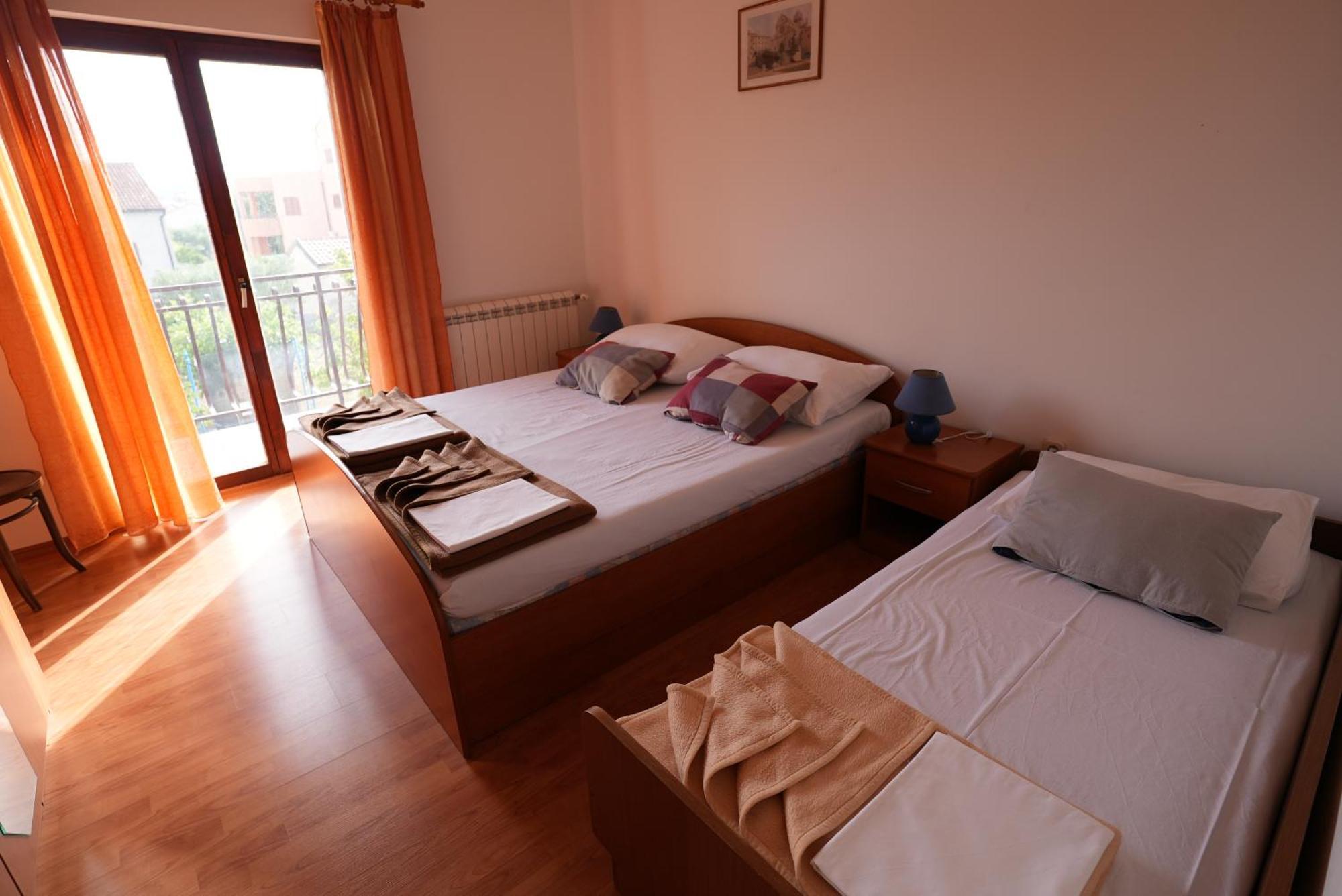 Apartments Perina Šibenik Exterior foto